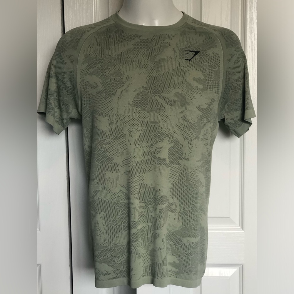 Gymshark Men’s Olive Green Camo Performance Tee